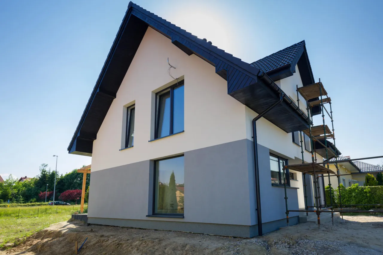 Zdjęcie Czym pokryć elewację domu? Wybierz najlepszy materiał dla swojej nieruchomości