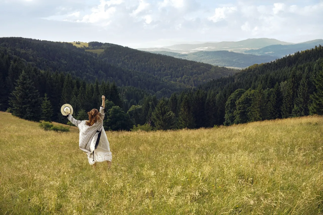 Zdjęcie Cytaty z Być jak płynąca rzeka, które zmienią twoje spojrzenie na życie