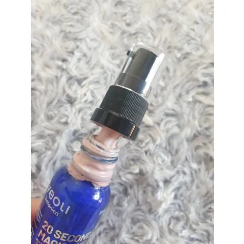 Zdjęcie Veoli serum pod oczy rozświetlające – skuteczne rozwiązanie na cienie