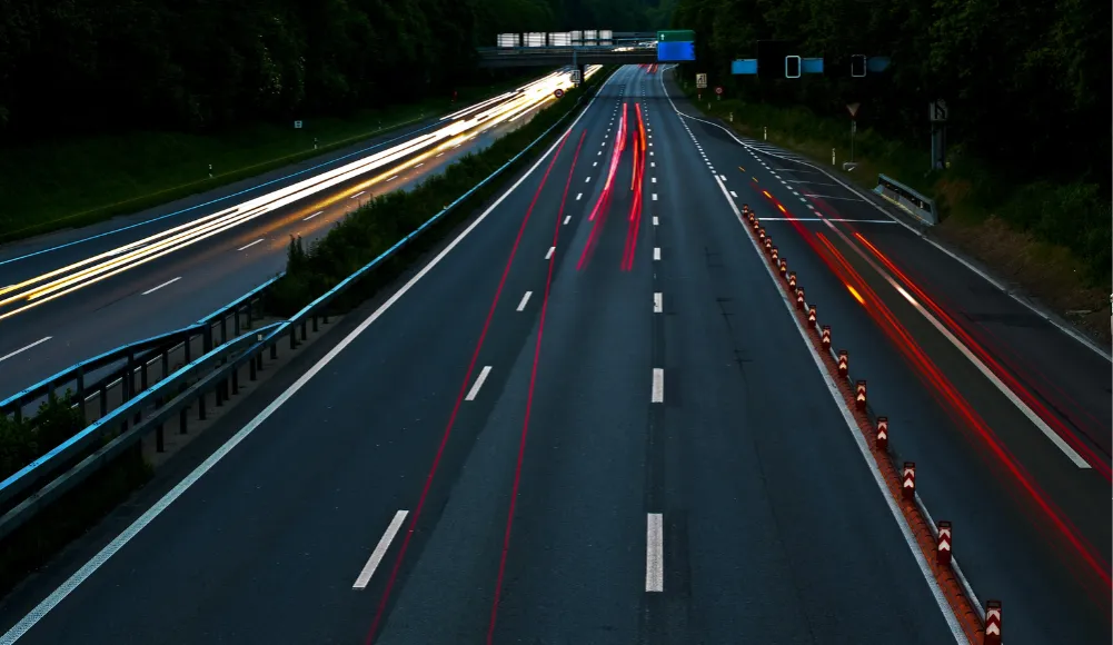Zdjęcie Ile można jechać na autostradzie w Austrii? Oto limity prędkości i kary