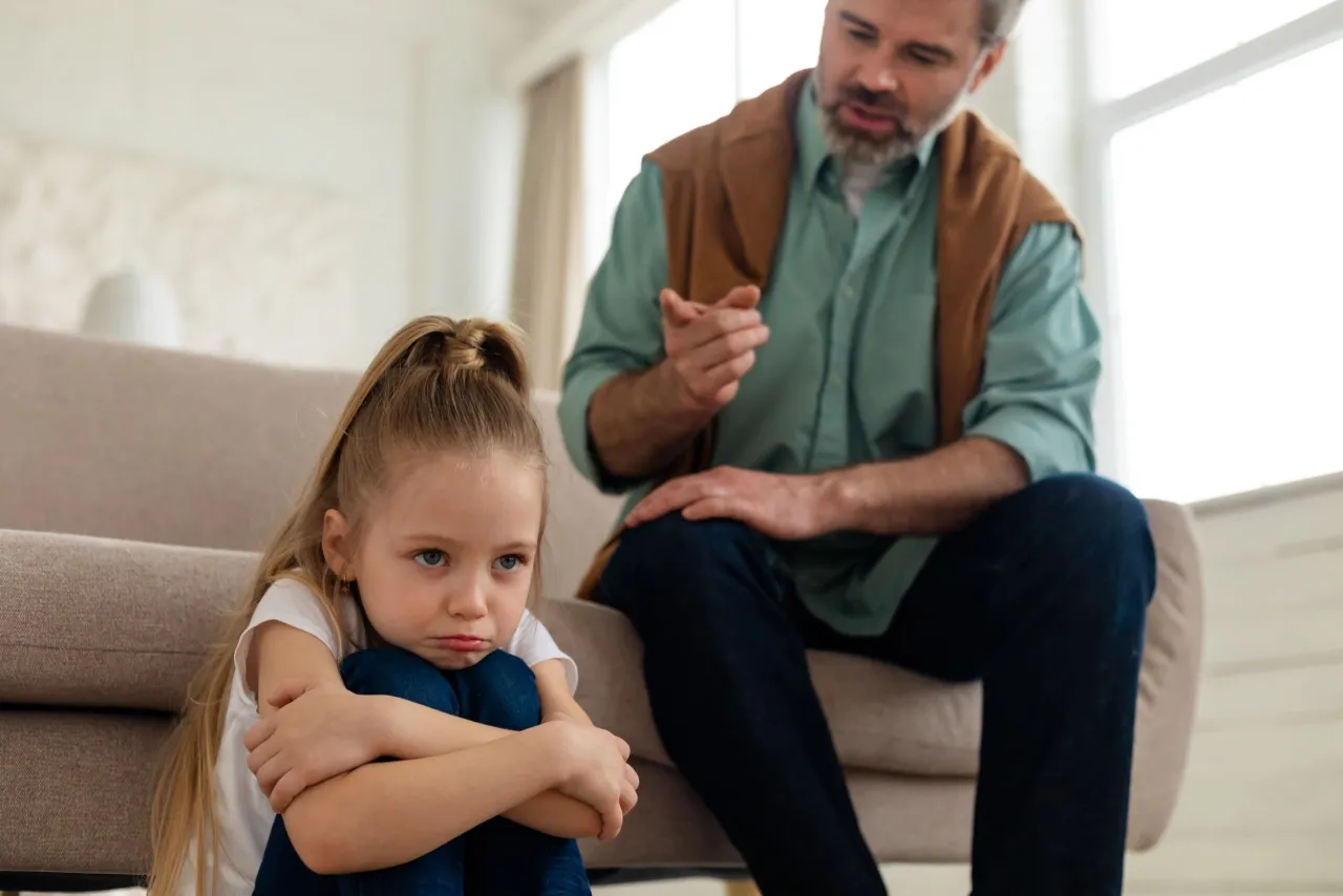 Zdjęcie Co to daddy issues i jak naprawdę wpływają na Twoje związki? Rady