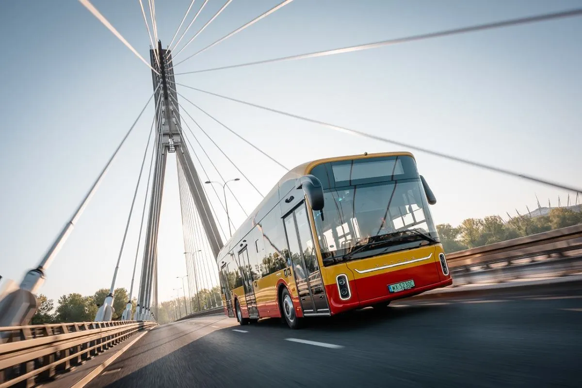 Zdjęcie Jak dojechać z dworca centralnego do łazienek w Warszawie - szybki transport