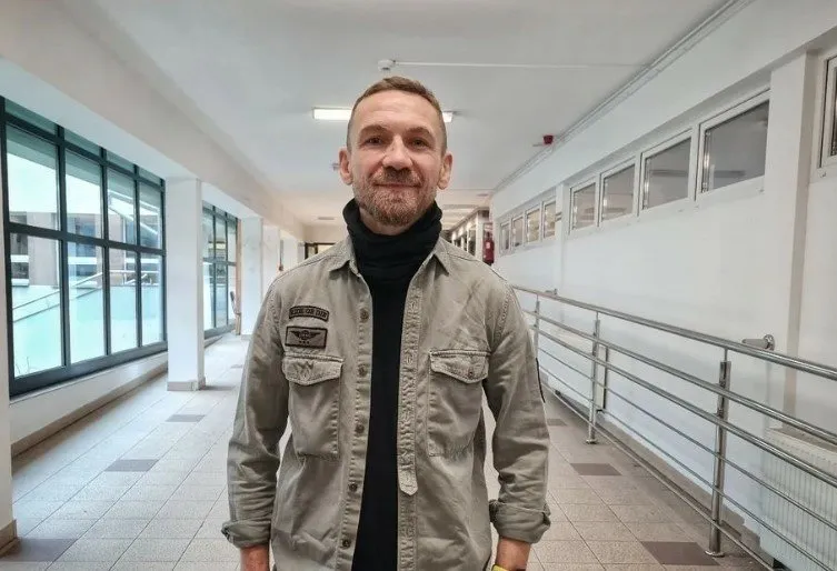 Zdjęcie Z kim jest Przemek Kossakowski? Odkryj szczegóły jego związku
