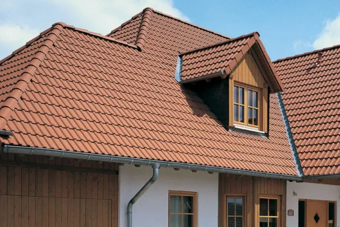 Zdjęcie Dachówka betonowa Braas czy Creaton – co wybrać dla swojego domu?