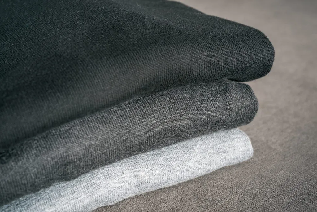 Zdjęcie Jak skurczyć sweter w prosty sposób - skuteczne metody na każdy materiał