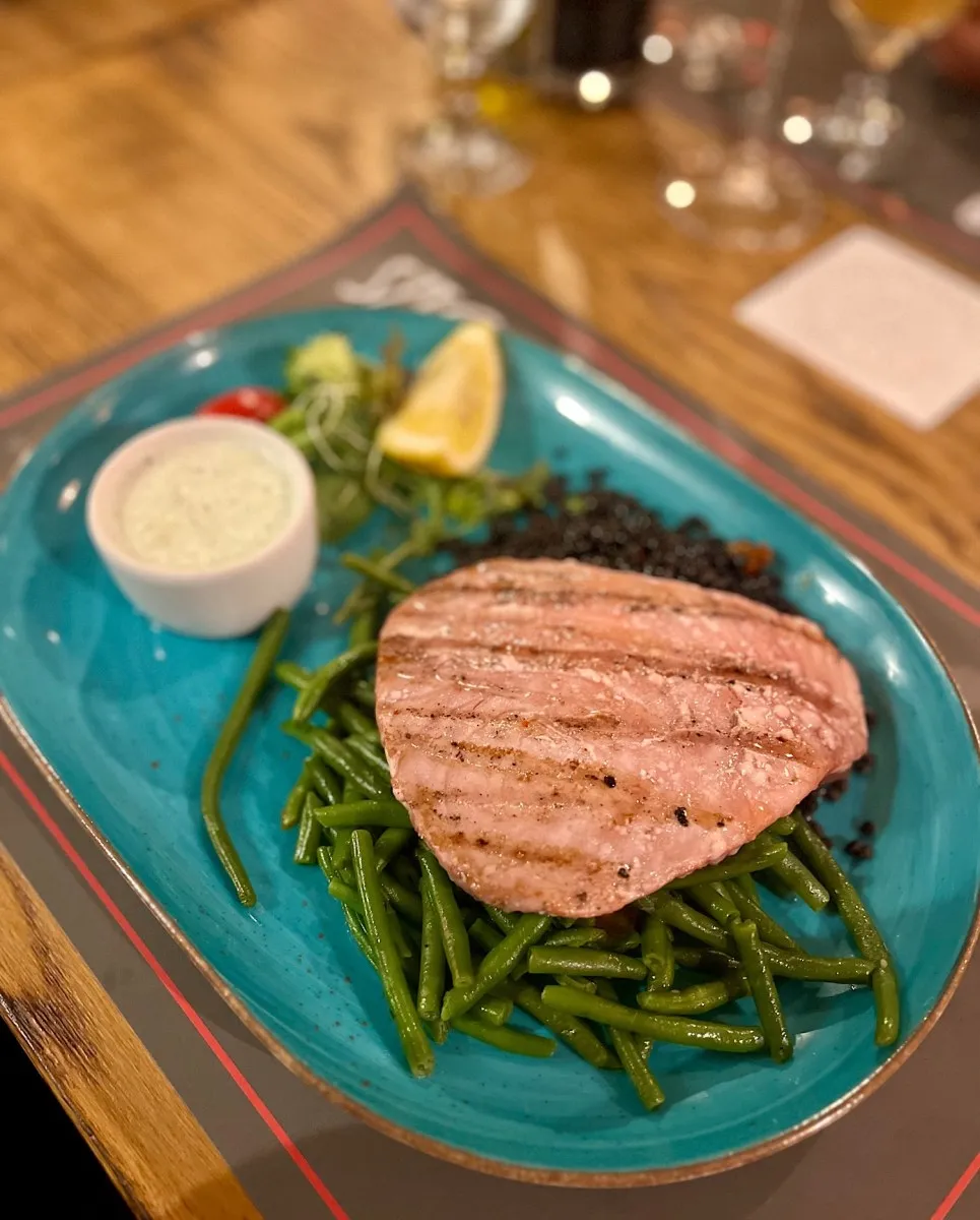Zdjęcie Gdzie zjeść w Wieliczce? Odkryj najlepsze restauracje i smaki