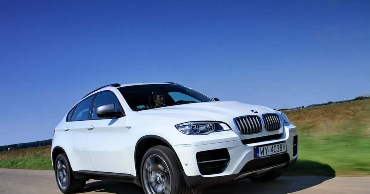 Zdjęcie BMW X6 M50d - szczegółowe informacje, które musisz znać przed zakupem