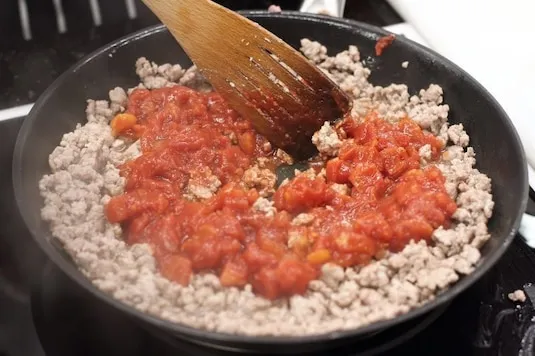 Zdjęcie Jak naprawić spaghetti bolognese i uczynić je pysznym daniem