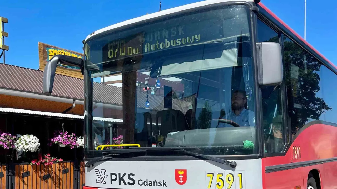 Zdjęcie Ile jedzie autobus z Gdańska do Krynicy Morskiej? Czas i trasa podróży