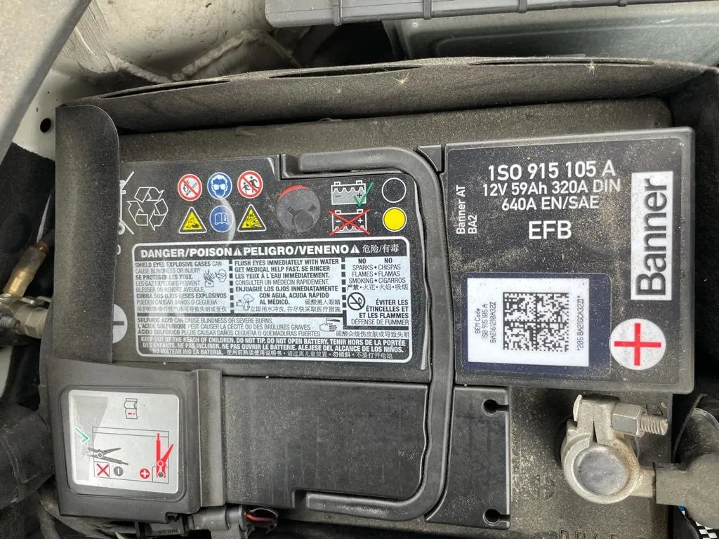 Zdjęcie Jak bezpiecznie wymienić baterię w kluczyku Skody Superb - Kompletna instrukcja
