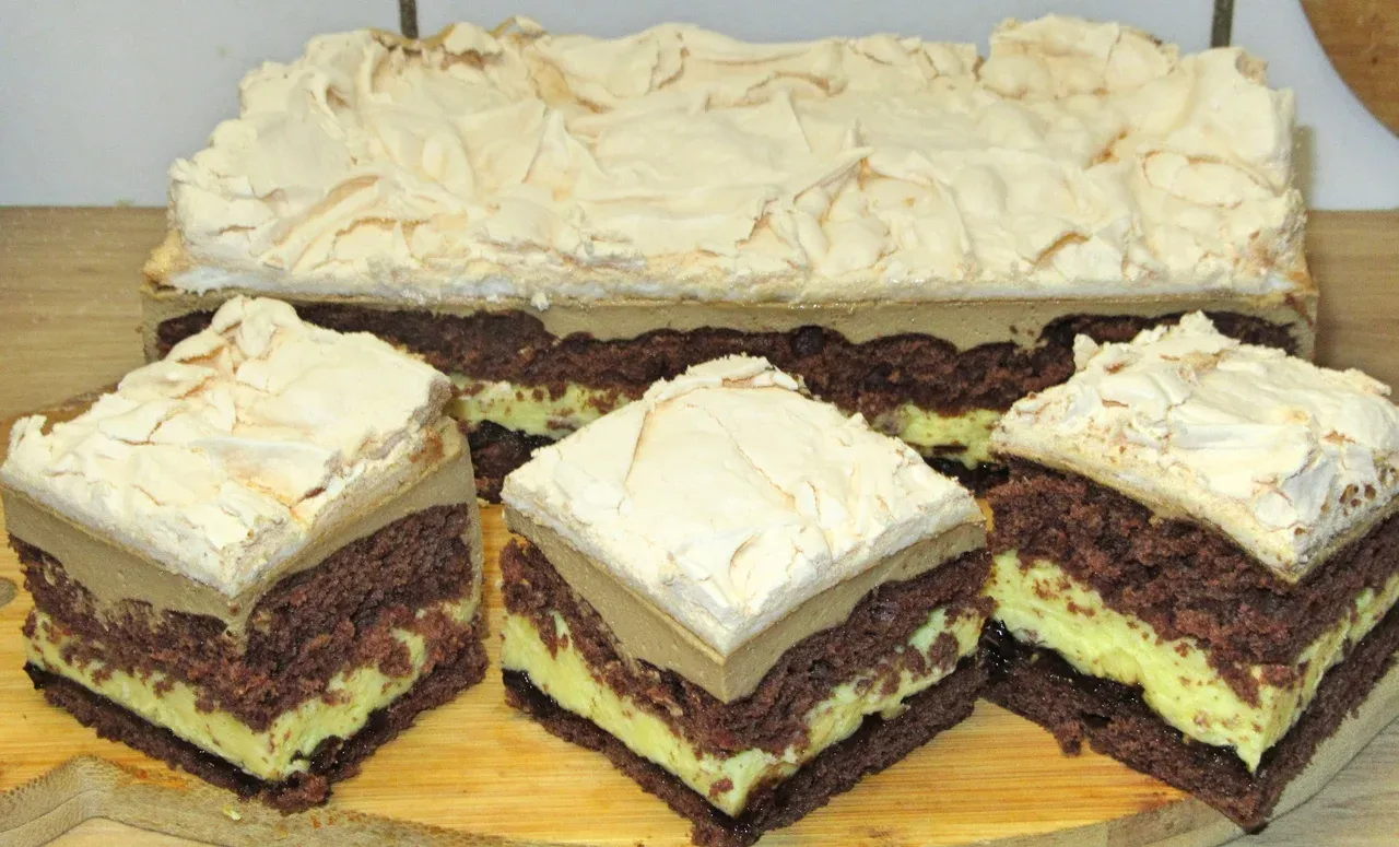 Zdjęcie Czy ciasto kawowe z bezą to idealne połączenie smaku?