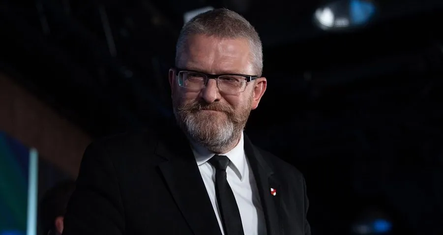 Zdjęcie Grzegorz Braun ile ma wzrostu? Zaskakujące fakty o jego wysokości