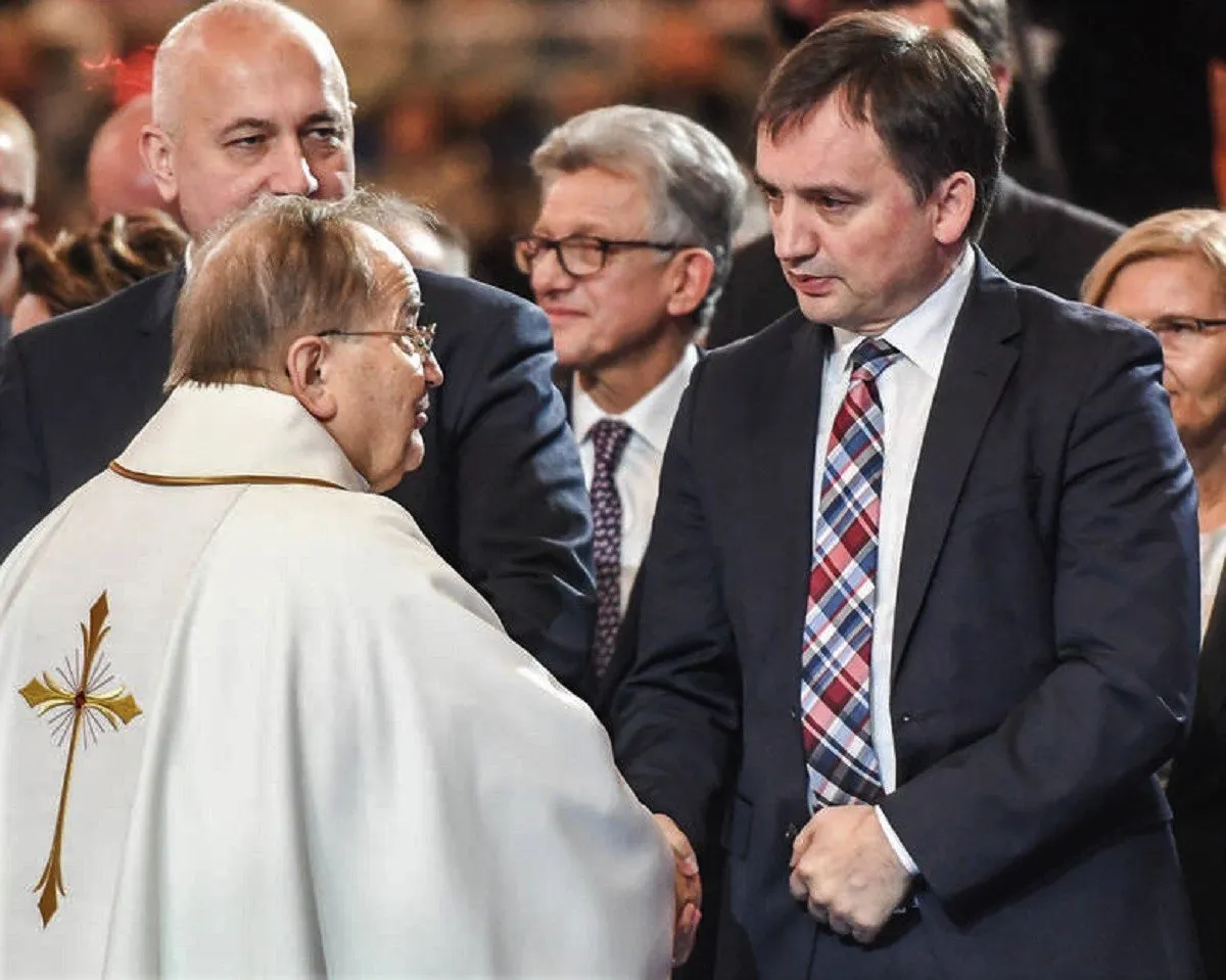 Zdjęcie Ile PiS dał Rydzykowi? Szokujące kwoty wsparcia z budżetu państwa