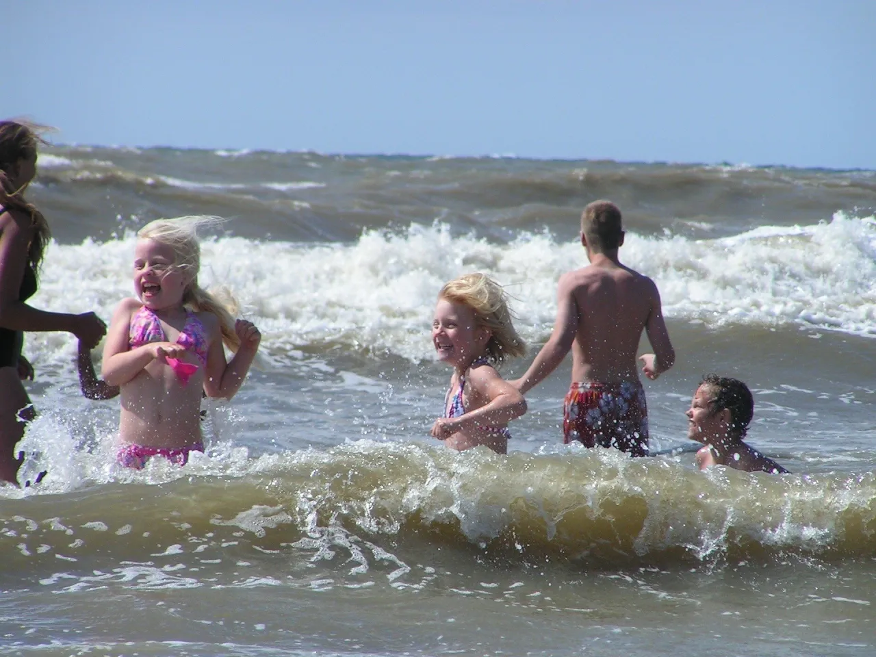 Zdjęcie Bałtyk ile stopni: aktualna temperatura wody w Polsce dla plażowiczów