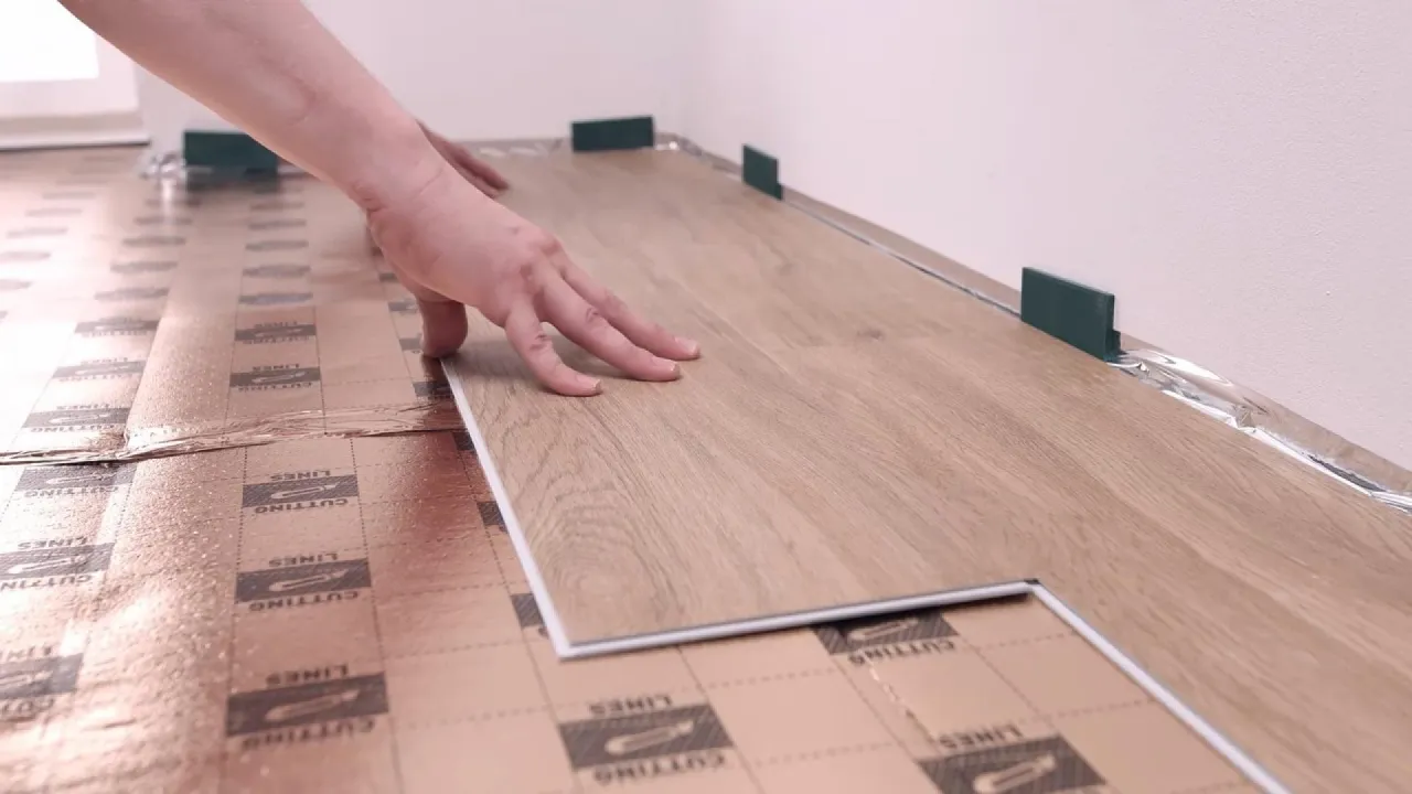 Zdjęcie Jaki podkład pod panele laminowane wybrać? Kluczowe informacje, które musisz znać