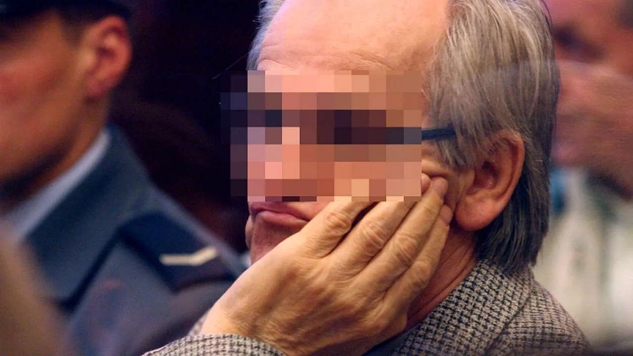 Zdjęcie Kto to fryzjer piłka nożna? Kontrowersje i historia Ryszarda Forbricha