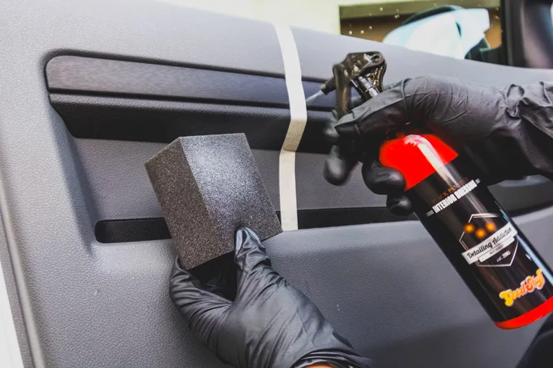 Zdjęcie Jak odświeżyć plastikowe zderzaki i przywrócić im nowy blask