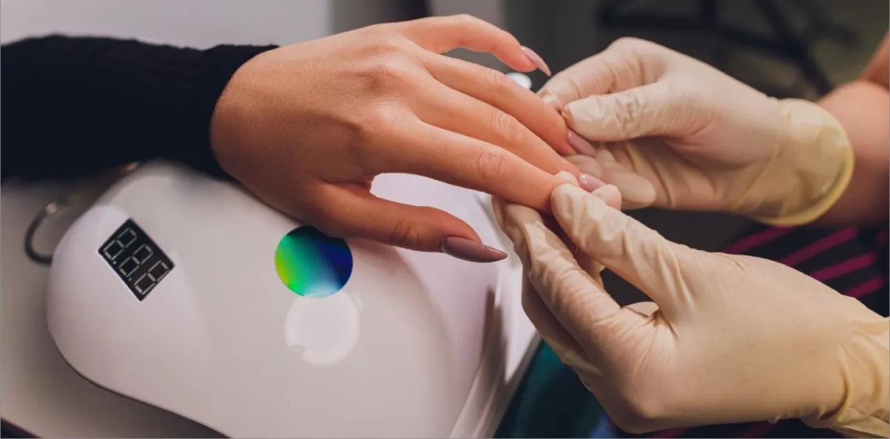 Zdjęcie Gdzie kupić manicure japoński? Sprawdź najlepsze oferty i ceny