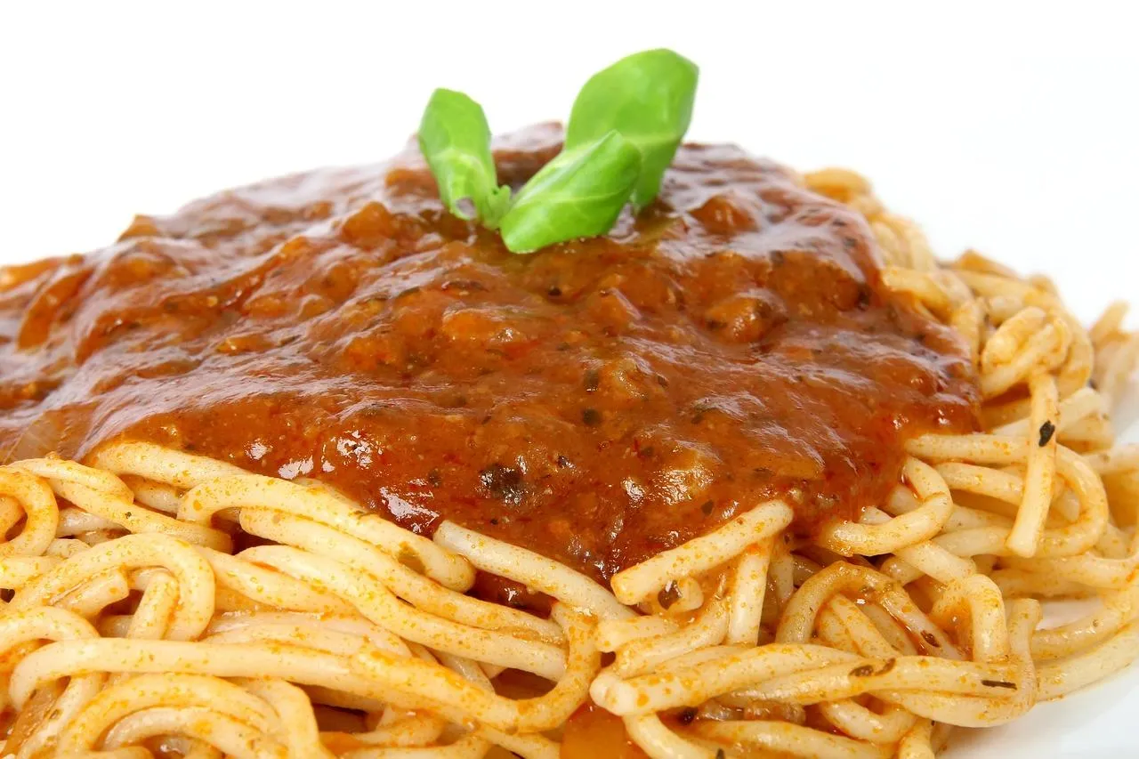 Zdjęcie Jak zrobić dobry sos do spaghetti, by uniknąć nudnych smaków?