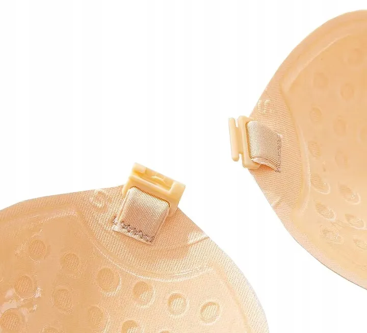 Zdjęcie Jak przykleic stanik samoprzylepny, by uniknąć błędów i zapewnić trwałość