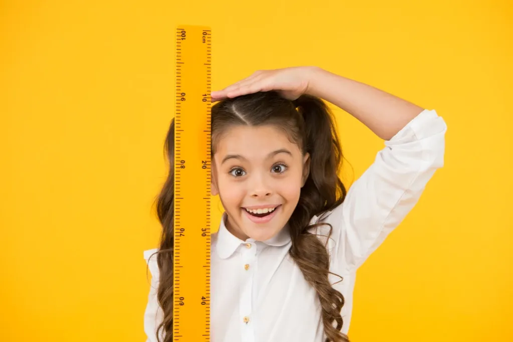 Zdjęcie Ile lat ma duża dziewczynka? Zaskakujące fakty o wzroście dzieci