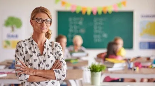Zdjęcie Ile zarabia nauczyciel nauczania początkowego? Zaskakujące stawki w polskiej oświacie