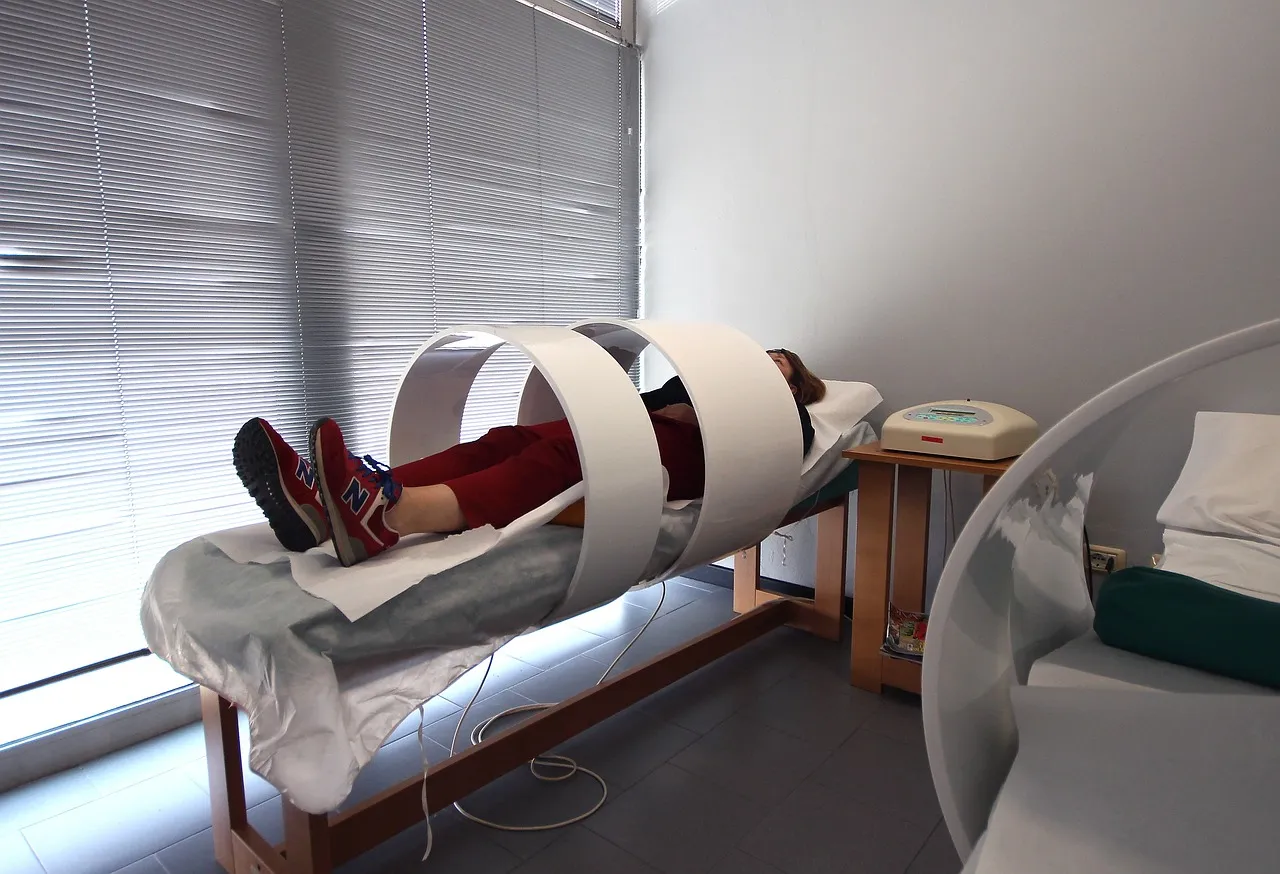 Zdjęcie Pole magnetyczne w rehabilitacji - co to jest i jakie ma korzyści?