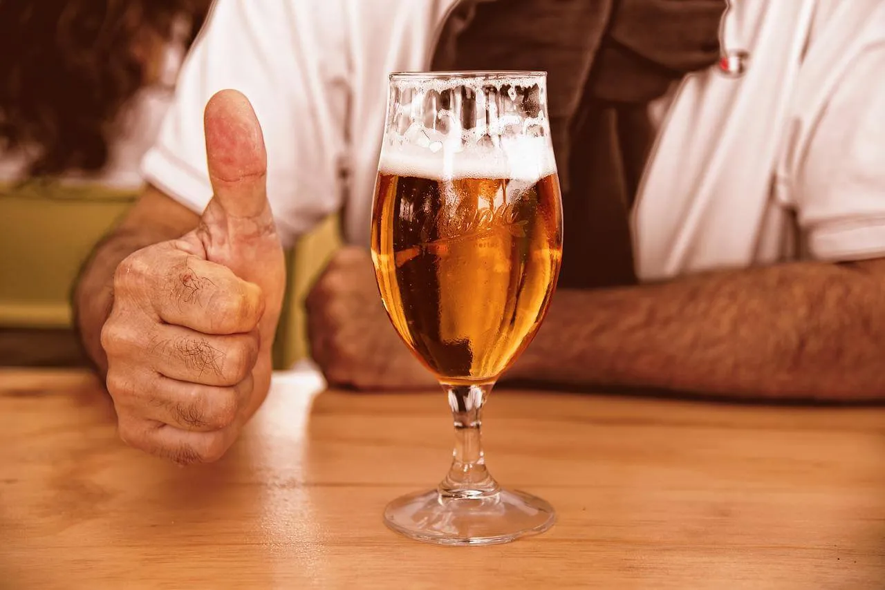 Zdjęcie Czy piwo szkodzi na hemoroidy? Poznaj skutki picia alkoholu