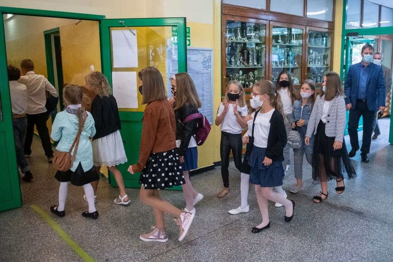 Zdjęcie Kiedy wracamy do zdalnego nauczania? Najnowsze informacje i obawy