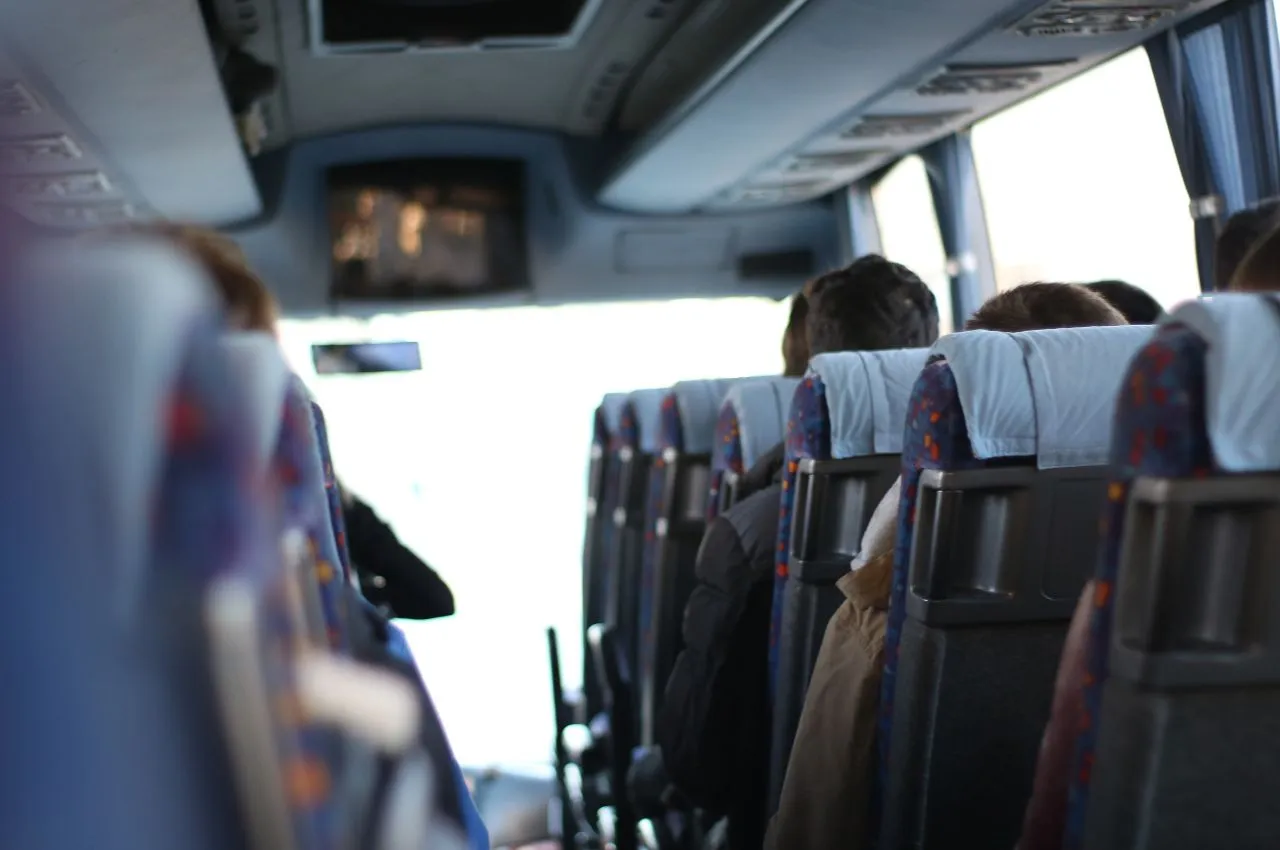 Zdjęcie Jak zorganizować transport gości na wesele bez stresu i problemów