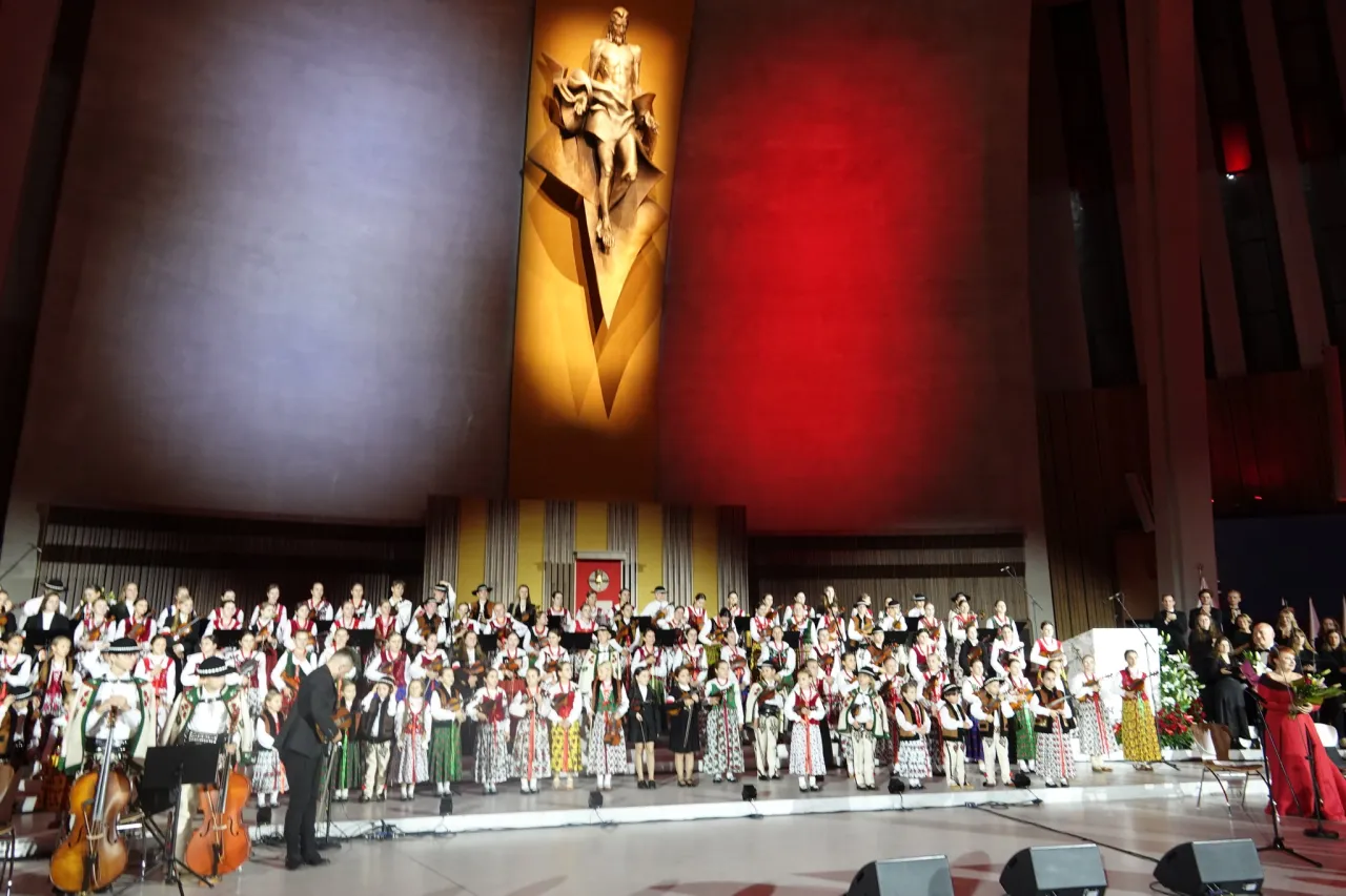 Zdjęcie Gdzie najbliższy koncert małej armii janosika? Sprawdź szczegóły wydarzenia!