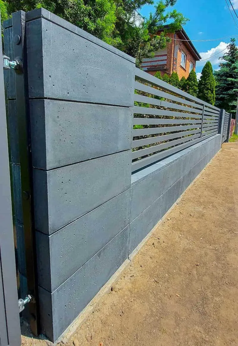 Zdjęcie Jak zrobić ogrodzenie z bloczków betonowych: 10 kluczowych etapów