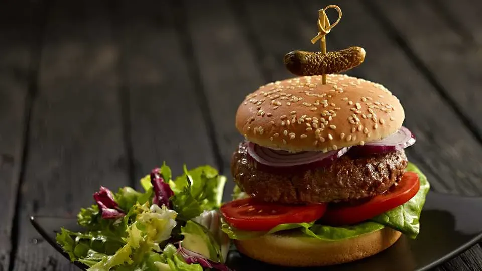 Zdjęcie Jak smażyć burgery wołowe z Lidla, aby były soczyste i smaczne