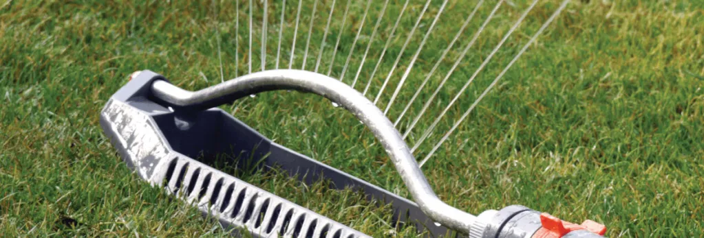 Zdjęcie Jak ustawić zraszacz wahadłowy? Poradnik krok po kroku