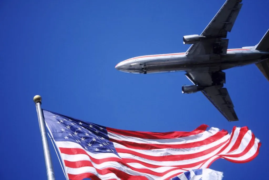 Zdjęcie Ile trwa lot do USA Chicago? Czas podróży z Warszawy i innych miast