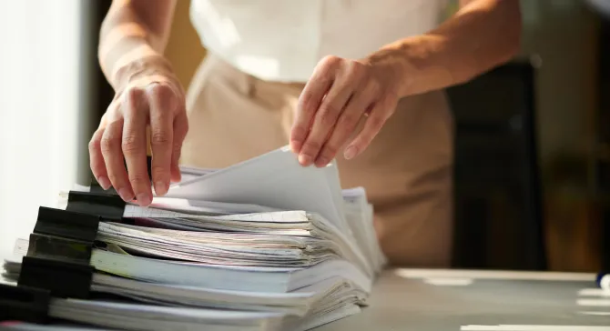 Zdjęcie Jak sprawdzić kto jest właścicielem mieszkania i uniknąć problemów prawnych