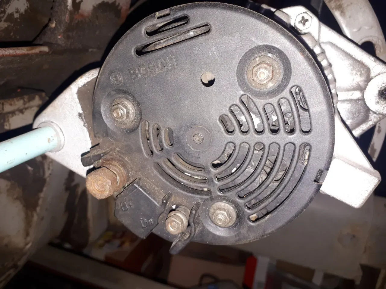 Zdjęcie Jak wymontować alternator Skoda Fabia - uniknij kosztownych błędów