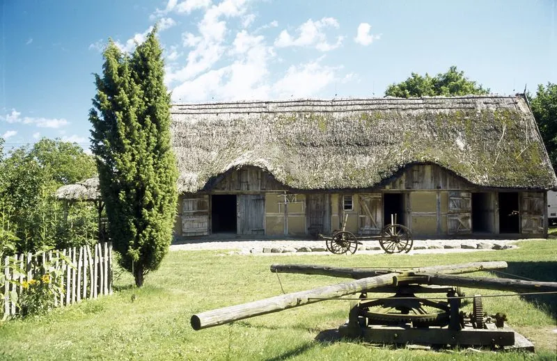 Zdjęcie Skansen Nadole: Odkryj fascynującą historię i atrakcje dla rodzin