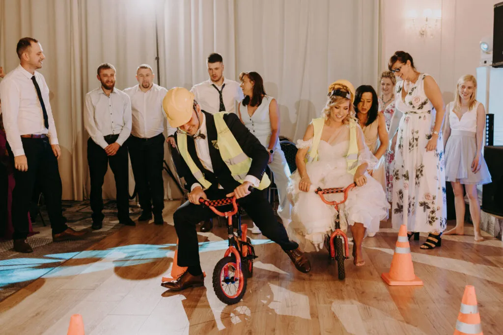 Zdjęcie Ile kosztuje DJ na wesele? Poznaj aktualne ceny i ukryte wydatki