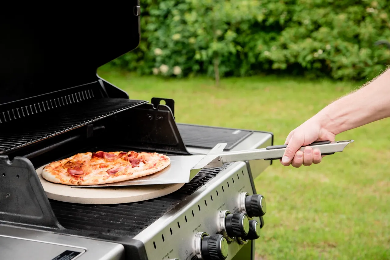 Zdjęcie Jak piec do pizzy na grilla zmienia grillowanie w prawdziwą ucztę
