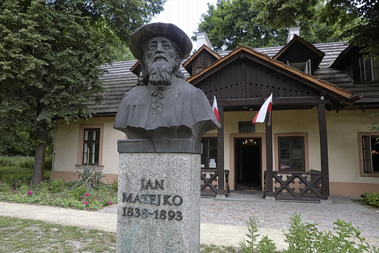 Zdjęcie Zanurz się w historię dworku Matejki i odkryj jego tajemnice