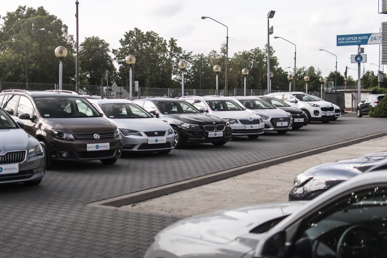 Zdjęcie Czy ceny używanych samochodów spadną? Prognozy i optymalny moment na zakup