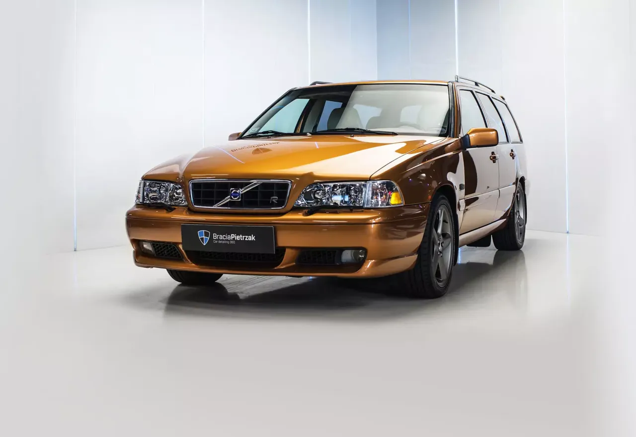 Zdjęcie Gdzie kupić grill do Volvo V50? Sprawdź najlepsze oferty online