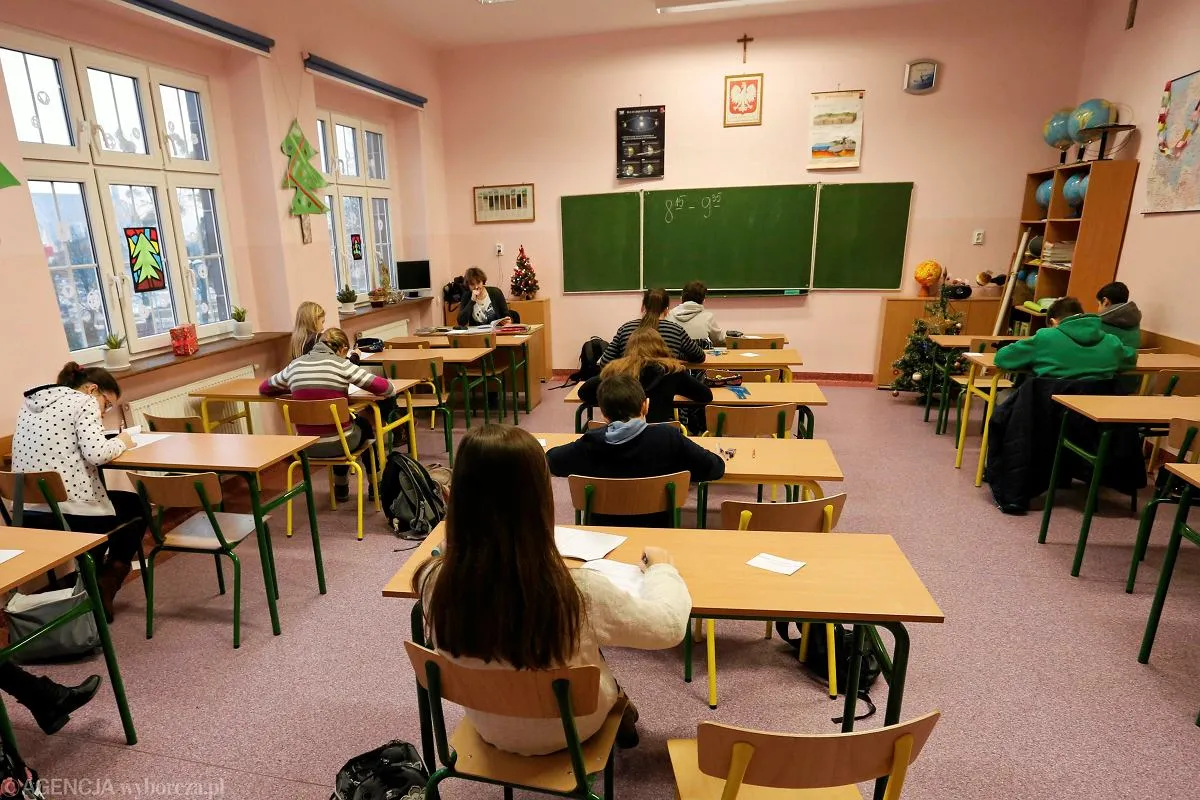 Zdjęcie Popularne źródła sprawdzianów dla nauczycieli - legalne materiały i zasoby