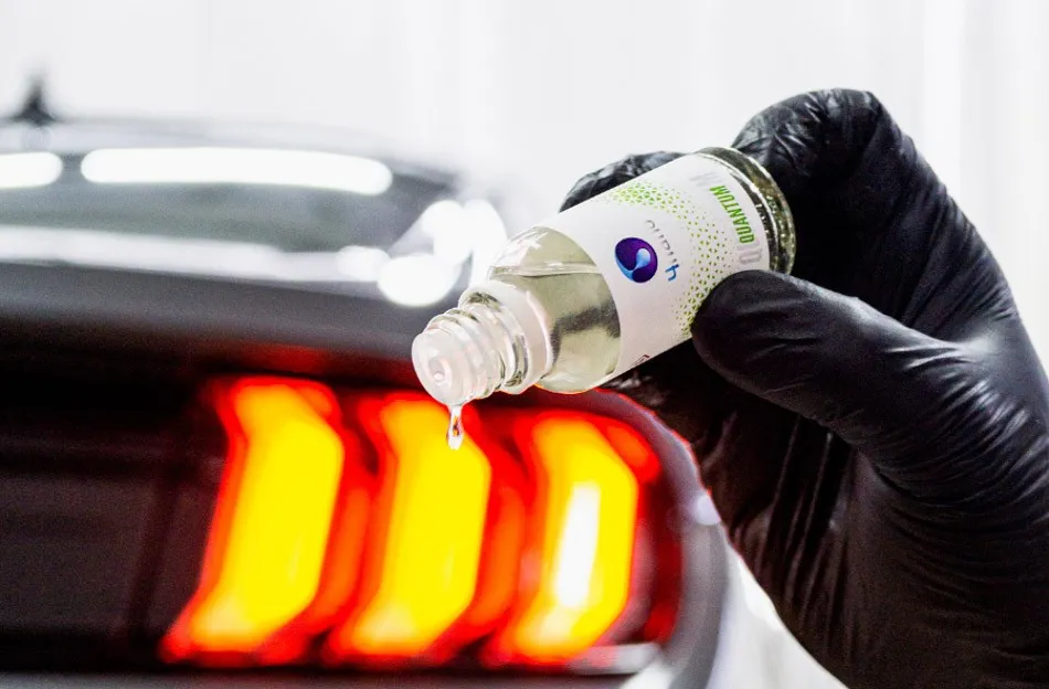 Zdjęcie Jak położyć ceramikę na auto – uniknij najczęstszych błędów