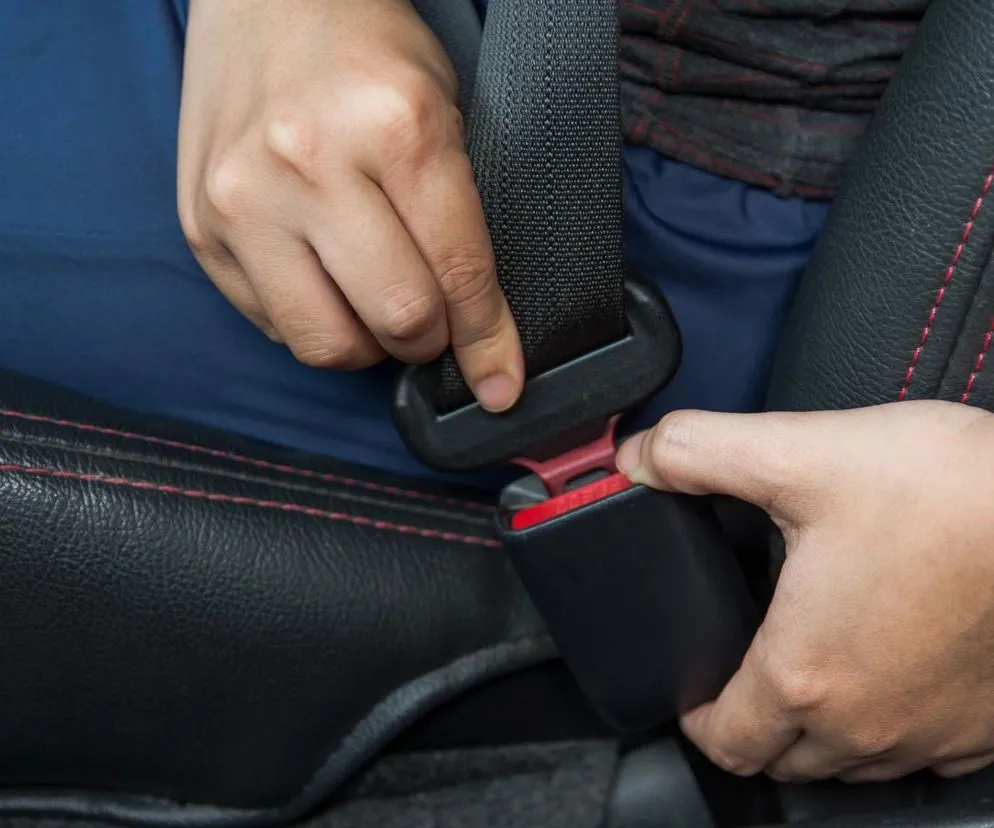 Zdjęcie Jaki wpływ ma stosowanie pasów bezpieczeństwa na twoje życie i zdrowie?