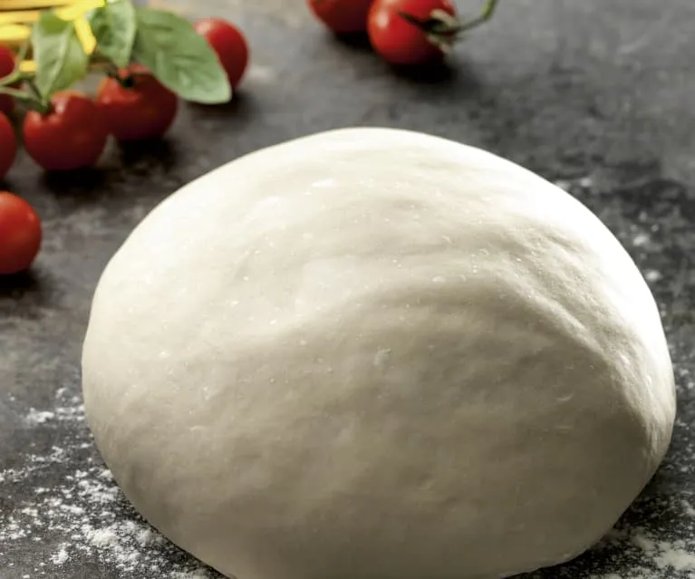 Zdjęcie Prosty przepis na ciasto na pizzę - zrób pyszną pizzę w domu