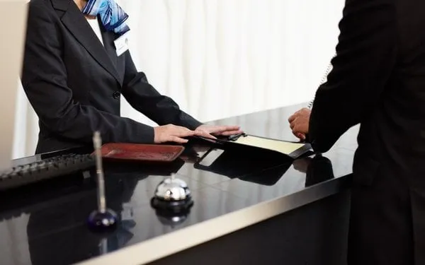 Zdjęcie Nocleg jaki VAT: poznaj stawki i unikaj nieprzyjemnych kosztów