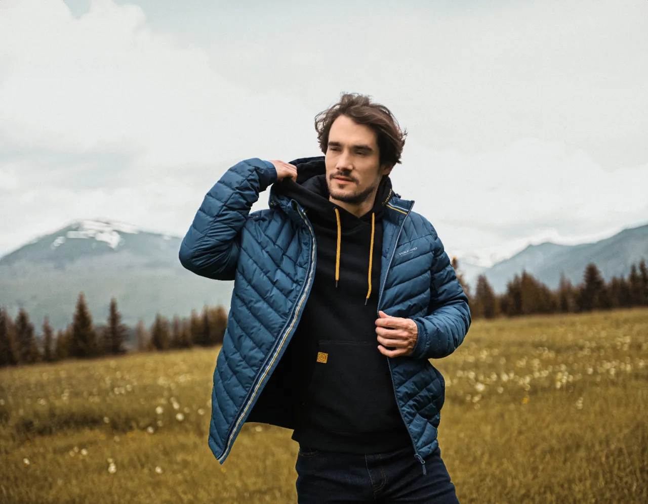 Zdjęcie Volcano – poznaj firmę odzieżową, która zmienia modę w Polsce