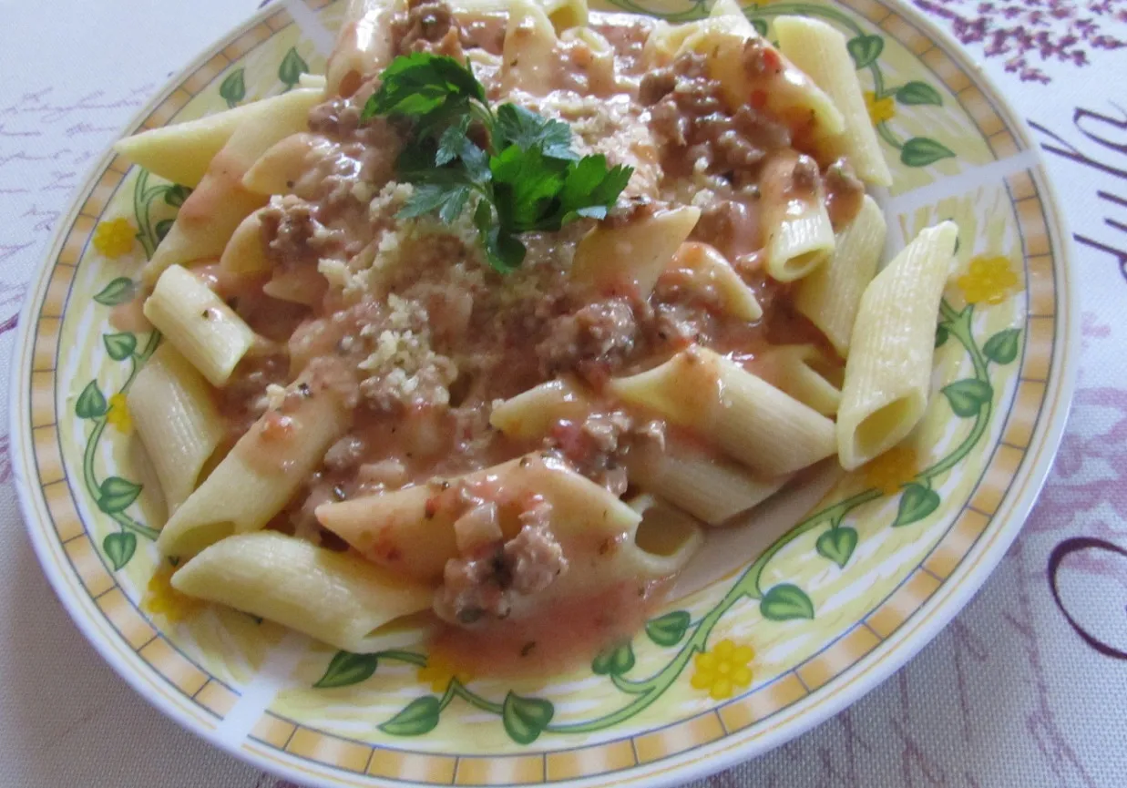 Zdjęcie Co zrobić z sosem bolognese? 10 pomysłów na pyszne dania